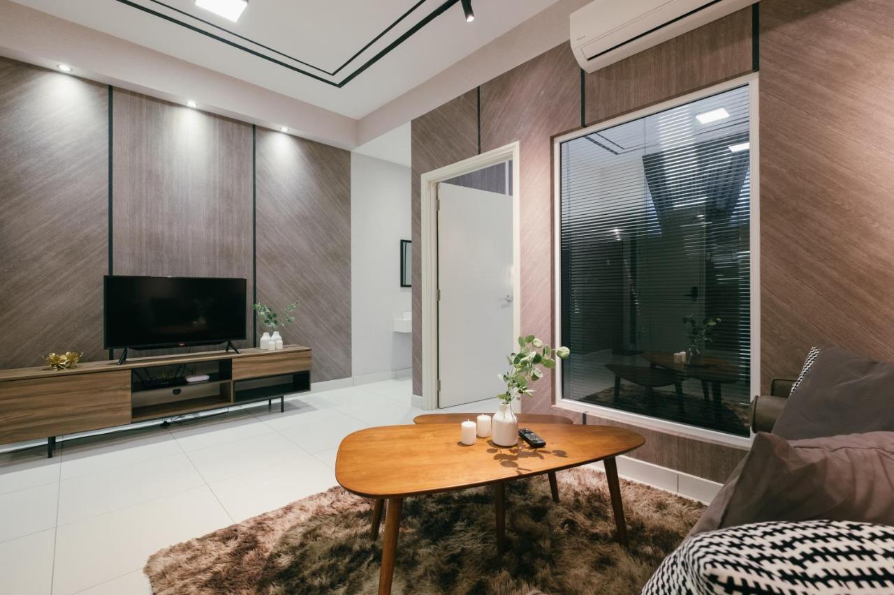 Апартаменты Arte Mont Kiara 3Pax Jacuzzi Pool Gym Near Mitec Matrade Куала-Лумпур Экстерьер фото